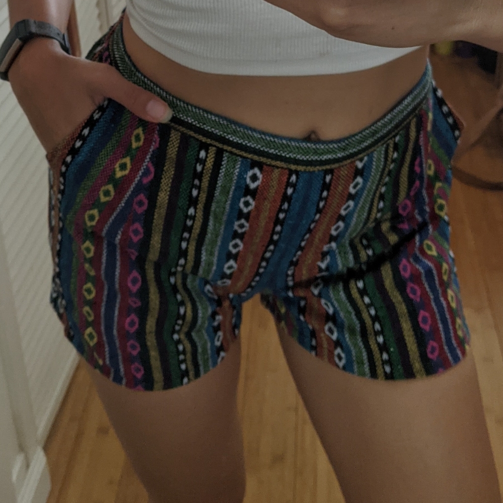 Colorful Woven Shorts with Pockets - Picture 2 of 4